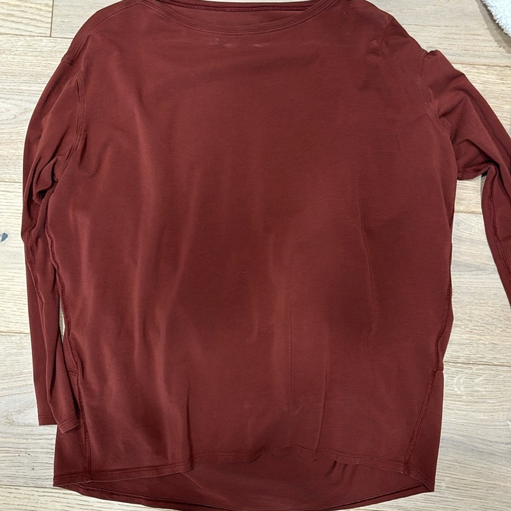 Lululemon boatneck size 6 long sleeve shirt